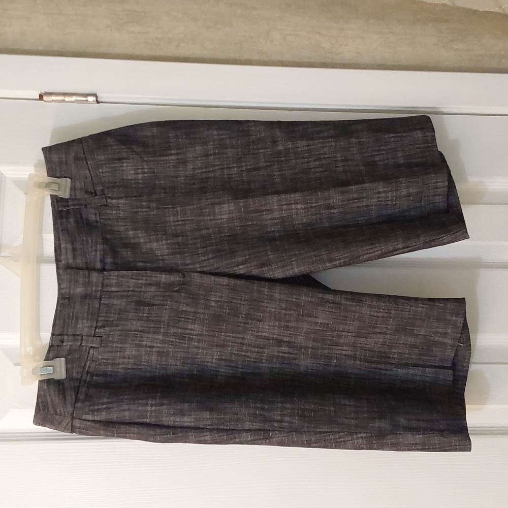 Larry Levine womens tailored shorts size 10